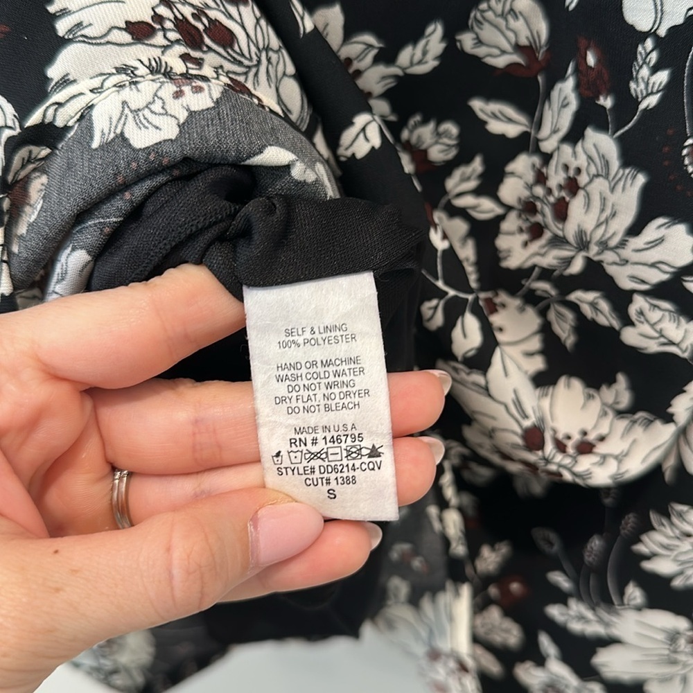 Fabrik Women’s Off The Shoulder Black Floral Mini Dress Flowery Babydoll Small - Picture 7 of 13